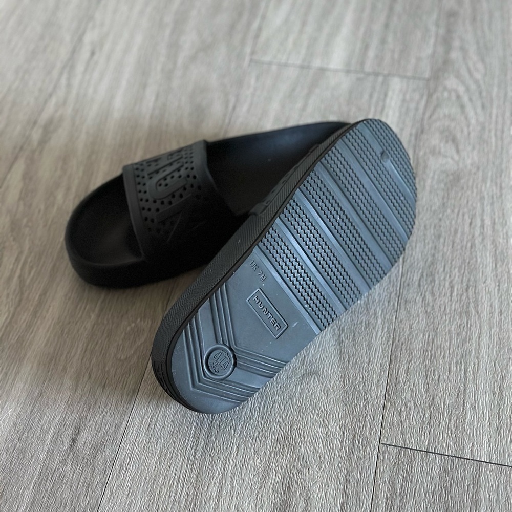 Hunter Bloom Waterproof Slides - image 3